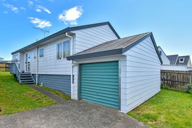 Photo of property in 1/43 Solveig Place, Randwick Park, Auckland, 2105