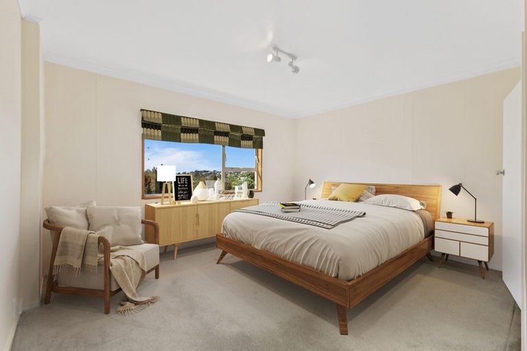 Photo of property in 13 Mcdowell Crescent, Hillcrest, Auckland, 0627