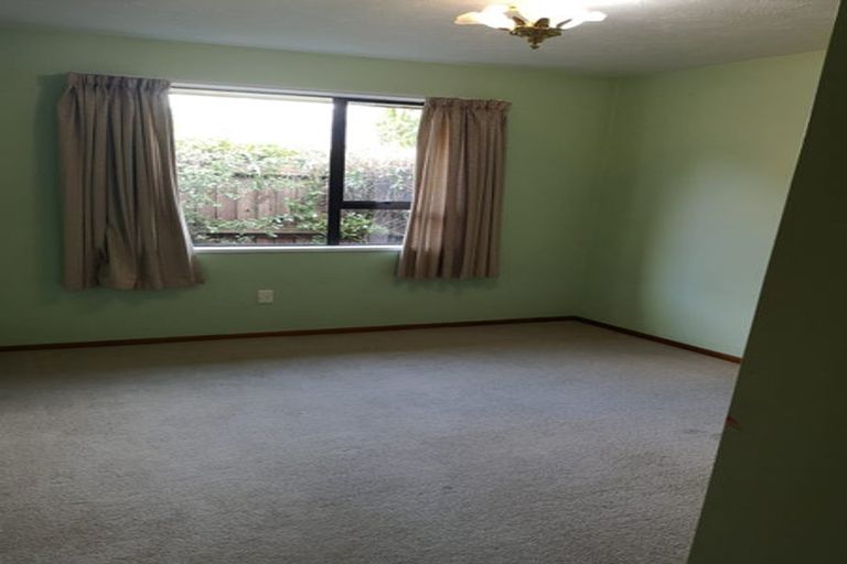 Photo of property in 59 Apsley Drive, Avonhead, Christchurch, 8042