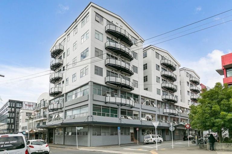 Photo of property in City Lodge, 402/115 Vivian Street, Te Aro, Wellington, 6011
