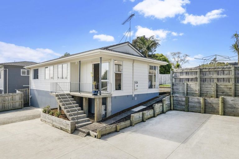 Photo of property in 20 Virgo Place, Glen Eden, Auckland, 0602