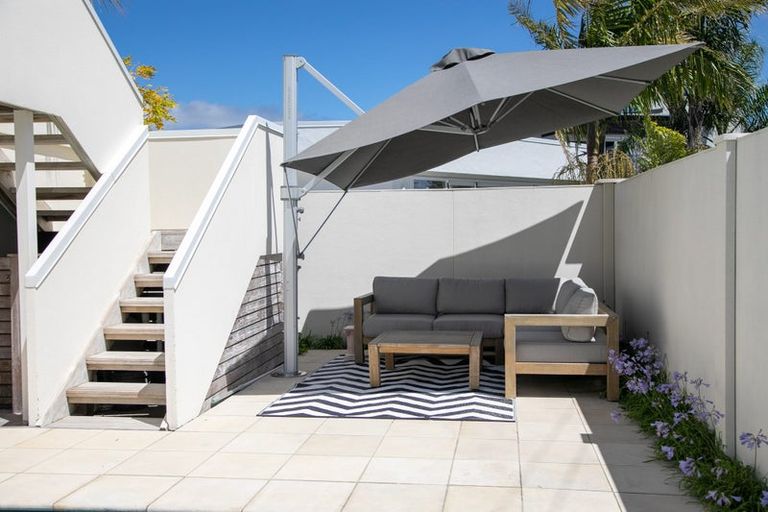 Photo of property in 25 Robinson Road, Whitianga, 3510