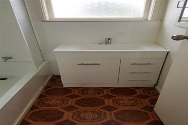 Photo of property in 27 President Avenue, Papakura, 2110