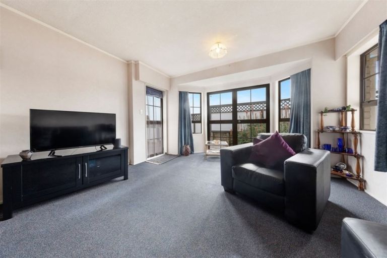 Photo of property in 9b Victoria Avenue, Waiuku, 2123