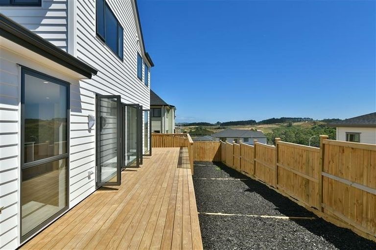 Photo of property in 241 West Hoe Heights, Orewa, 0931