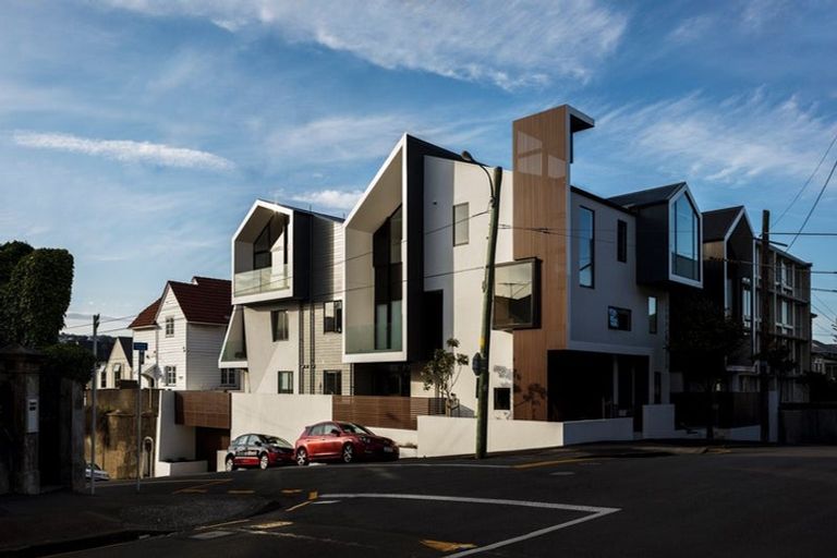 Photo of property in 76 Brougham Street, Mount Victoria, Wellington, 6011