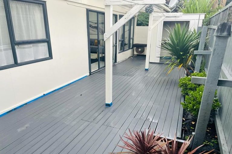 Photo of property in 2/11 Overton Road, Papatoetoe, Auckland, 2025