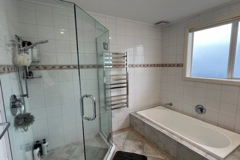 Photo of property in 48 The Esplanade, Eastern Beach, Auckland, 2012