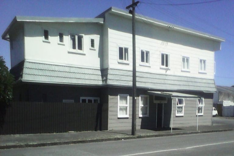 Photo of property in 28 Palmerston Street, Westport, 7825