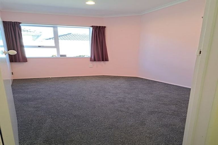 Photo of property in 148 Tukapa Street, Westown, New Plymouth, 4310