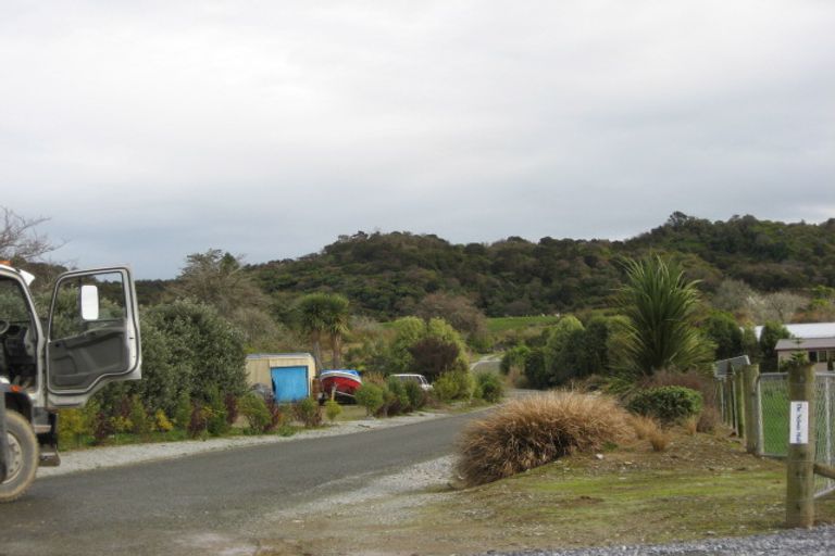 Photo of property in 105a Abel Tasman Drive, Takaka, 7183