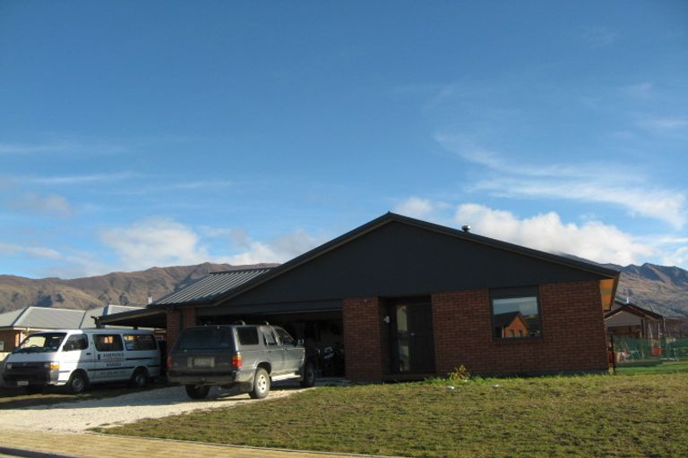 Photo of property in 4 Perrow Street, Wanaka, 9305