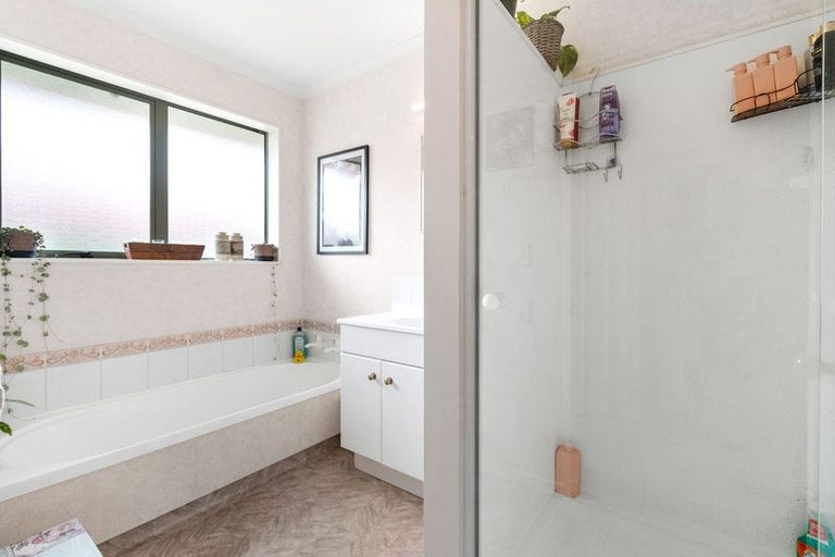 Photo of property in 143 Dixon Street, Masterton, 5810