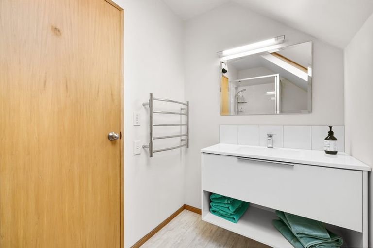 Photo of property in 2/6 Chepstow Avenue, Fendalton, Christchurch, 8052