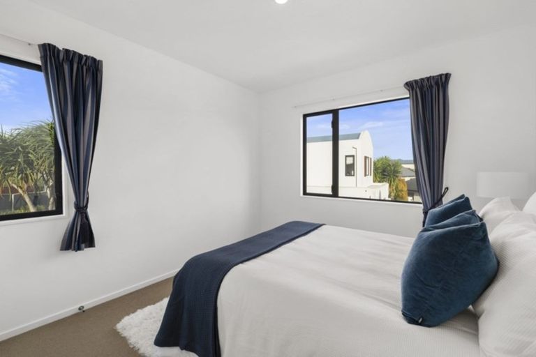 Photo of property in 21 Observation Place, Paraparaumu, 5032