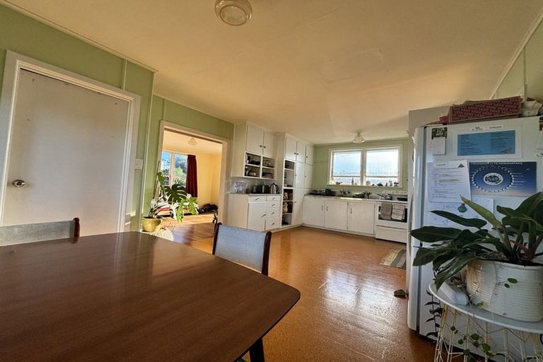 Photo of property in 75 Moana Street, Otaki Beach, Otaki, 5512