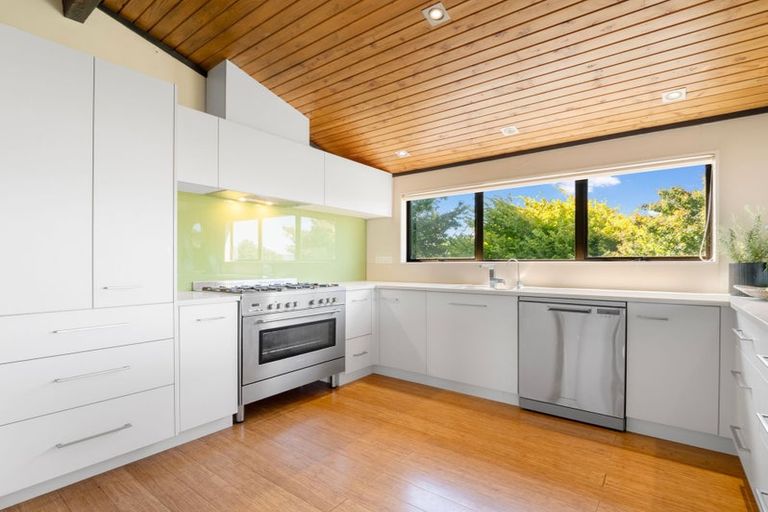 Photo of property in 49 Grand Vue Road, Kawaha Point, Rotorua, 3010