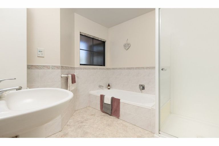 Photo of property in 480b Devonport Road, Tauranga South, Tauranga, 3112