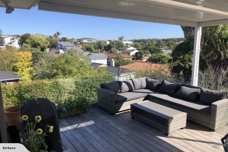 Photo of property in 2/11 Ripon Crescent, Meadowbank, Auckland, 1072