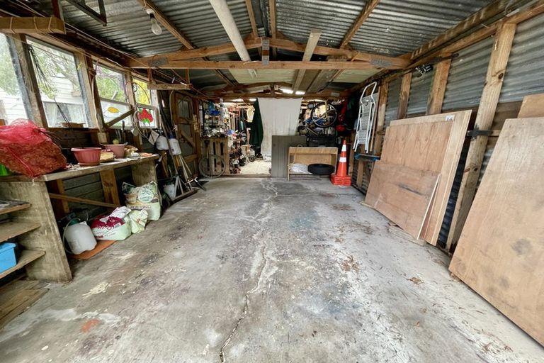 Photo of property in 2/40a Woodglen Road, Glen Eden, Auckland, 0602