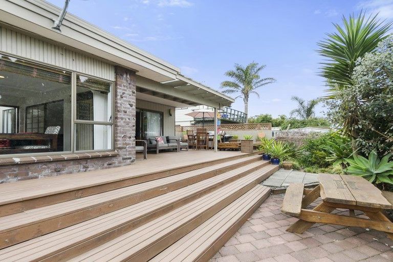 Photo of property in 25 Bluewater Place, Wattle Downs, Auckland, 2103