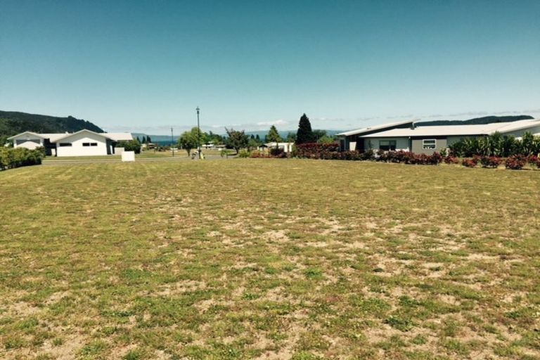 Photo of property in 11 Bodes Lane, Kinloch, Taupo, 3377