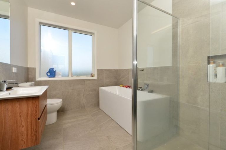 Photo of property in 17 Margot Lane, Matangi, Hamilton, 3283