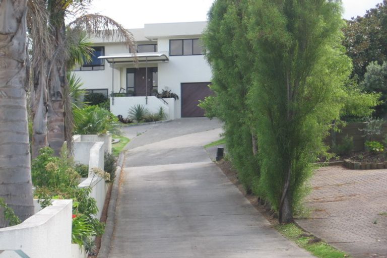 Photo of property in 2/55 Nigel Road, Browns Bay, Auckland, 0630