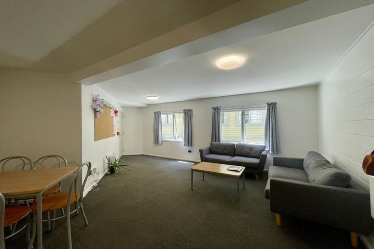 Photo of property in Basin Reserve Complex, 42/4 Sussex Street, Mount Cook, Wellington, 6021