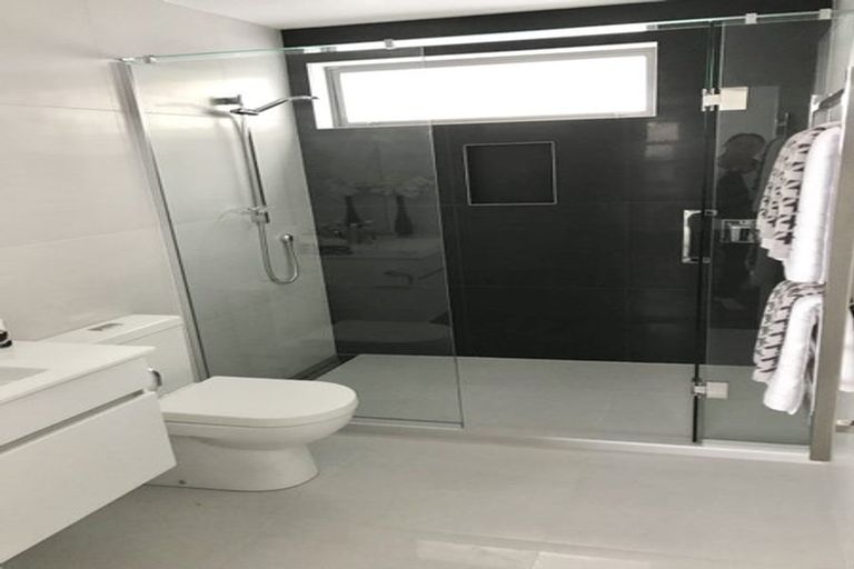 Photo of property in 68a Arran Road, Browns Bay, Auckland, 0630