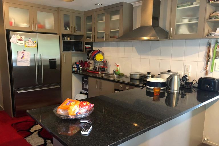 Photo of property in 18a Christmas Road, Manurewa, Auckland, 2102