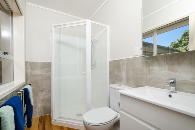 Photo of property in 42 Kitewaho Road, Swanson, Auckland, 0816