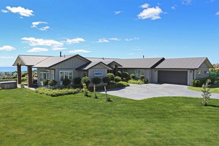 Photo of property in 140 Eskridge Drive, Eskdale, Napier, 4182