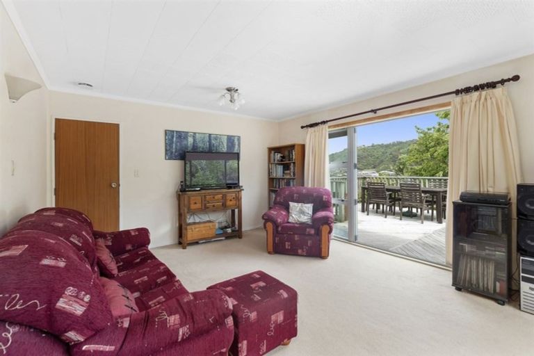 Photo of property in 128 Kahu Road, Paremata, Porirua, 5024