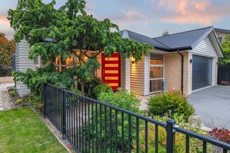 Photo of property in 11 Breton Close, Northwood, Christchurch, 8051