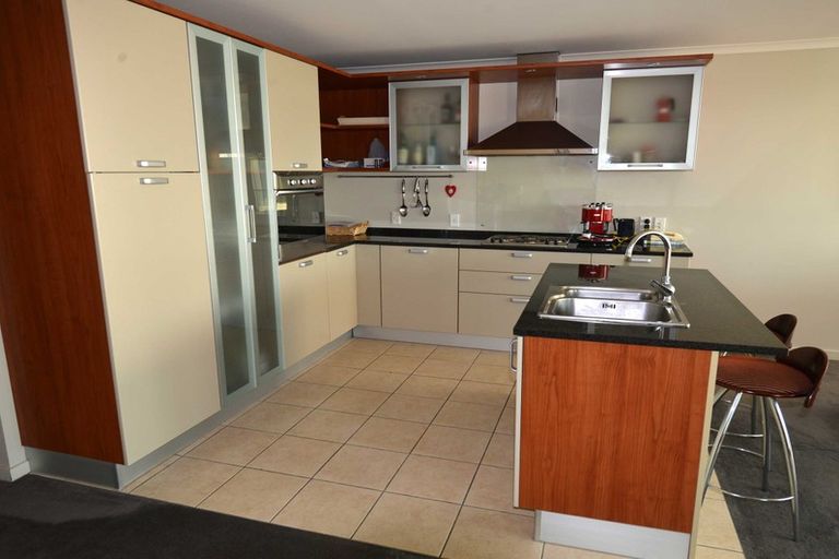 Photo of property in 209/136 Marine Parade, Mount Maunganui, 3116