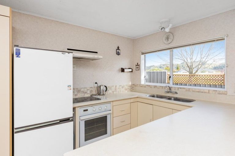 Photo of property in 21a Whiting Crescent, Greenmeadows, Napier, 4112