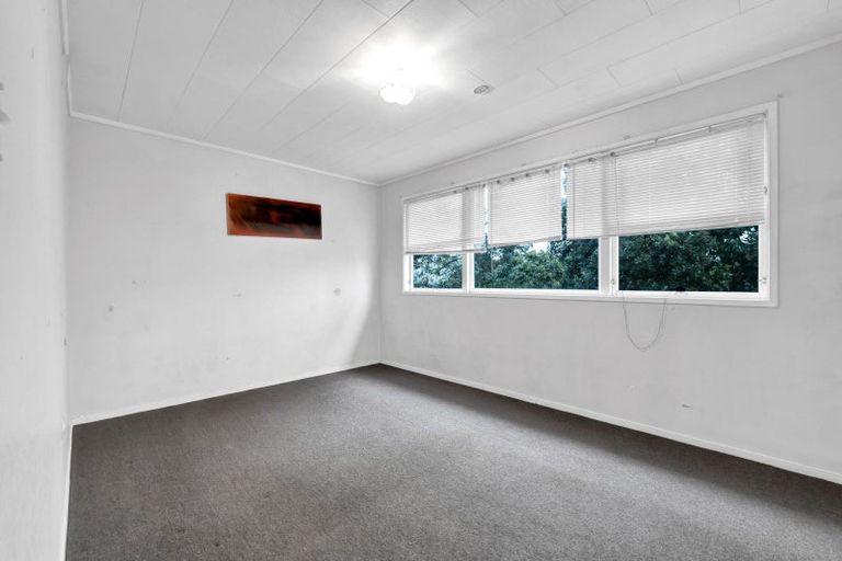 Photo of property in 13 Newbury Place, Waitara, 4320