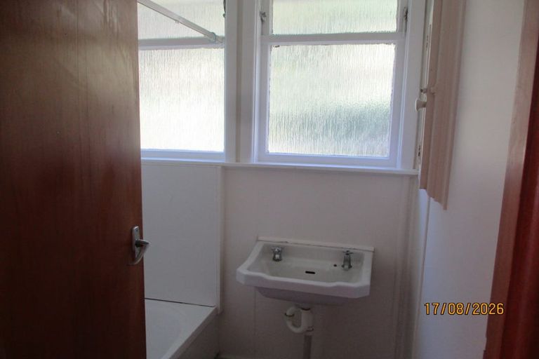 Photo of property in 147 Champion Street, Cannons Creek, Porirua, 5024