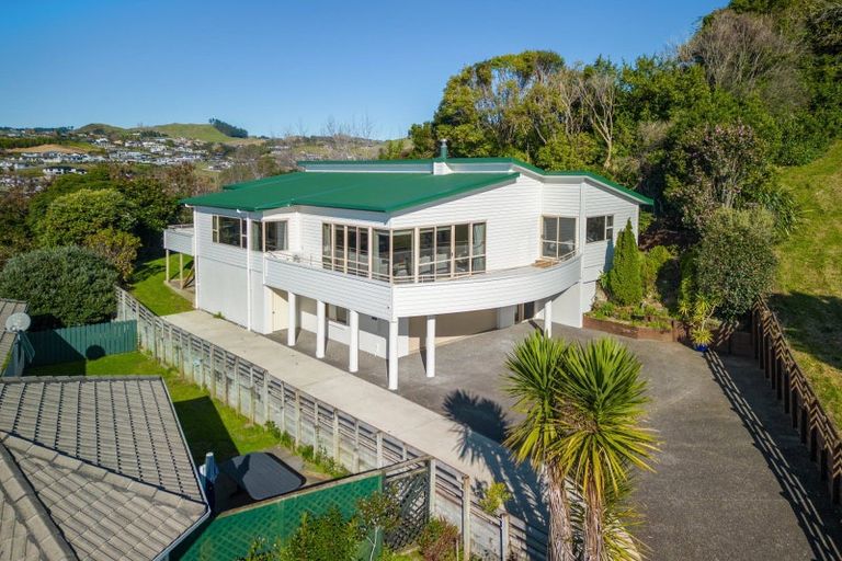Photo of property in 53 Homestead Place, Welcome Bay, Tauranga, 3112
