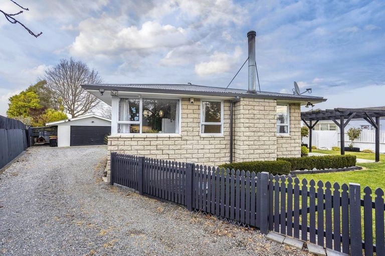 Photo of property in 8 Doggett Place, Rangiora, 7400