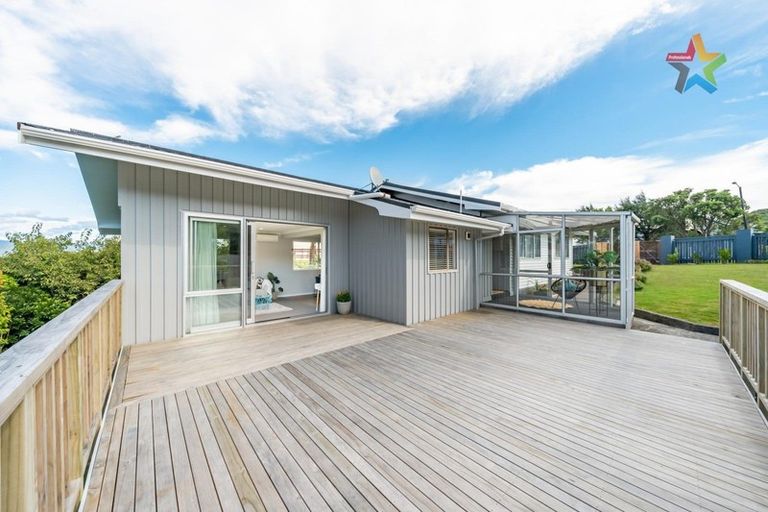 Photo of property in 26 Cedar Street, Maungaraki, Lower Hutt, 5010