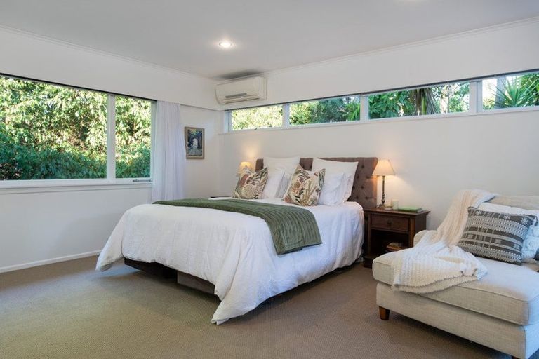 Photo of property in 2/93 Kowhai Road, Mairangi Bay, Auckland, 0630