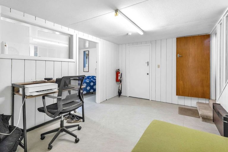 Photo of property in 255 Cambridge Street, Levin, 5510