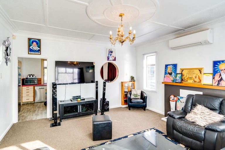 Photo of property in 415 Massey Street, Akina, Hastings, 4122