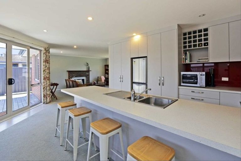 Photo of property in 85a Napier Road, Havelock North, 4130