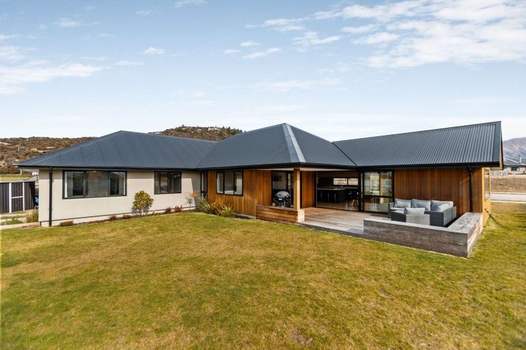 Photo of property in 6 Rua Street, Albert Town, Wanaka, 9305