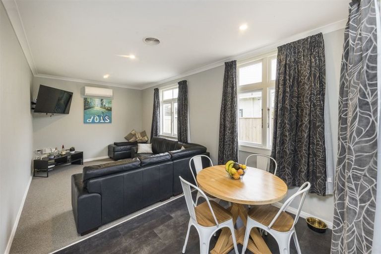 Photo of property in 60 Weston Avenue, Roslyn, Palmerston North, 4414