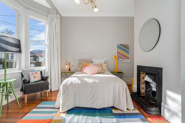 Photo of property in 9 Ranfurly Terrace, Mount Cook, Wellington, 6021