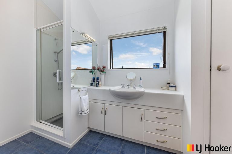 Photo of property in 56 Carnoustie Drive, Wattle Downs, Auckland, 2103